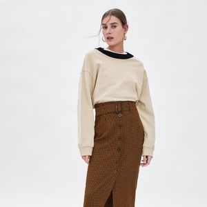 Zara Beige Cropped Sweater with Black Knit Collar